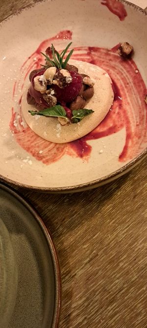 Raspberry Hazelnut Pavlova at Meet Vegano in Malaga