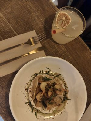 Olivas empanadas (delicioso!) at Meet Vegano in Malaga