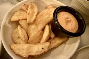 Fries with great texture   at Meet Vegano in Malaga