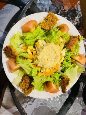 Vegan salad  at El Jardín de Jardín in Jardin