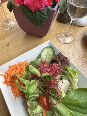 Small salad  at Weinhaus Drosselhof in Ruedesheim Am Rhein