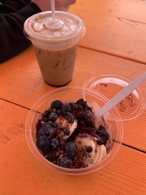 Espresso açaí bowl without granola and mocha latte at Blissed Out in Vineyard Haven