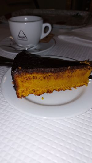 Great tasting carrot cake at Salsa Verde in Evora