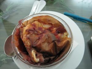 Vegan apple dessert. It was great. at Salsa Verde in Evora