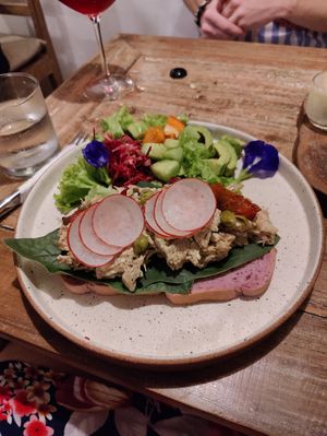 'tuna' sandwich at Alchemy in Ubud