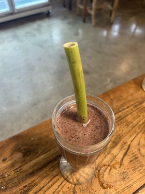 detox smoothie (love the straw!! very sustainable!!)  at Alchemy in Ubud