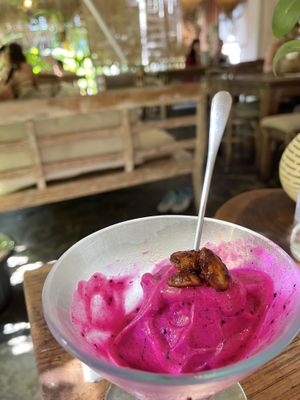 Their ice cream bar has almond candied with dates (without sugar!) 🤩  at Alchemy in Ubud