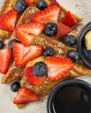 French toast with berries! Now served on vegan brioche bread ❤️ at Midtown Vegan Deli & Market in Tucson