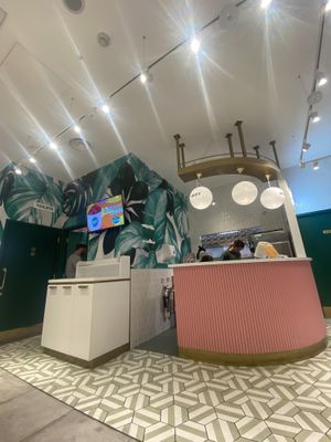 You can order on screen or with an actual human  at Neat Burger - Canary Wharf in East London