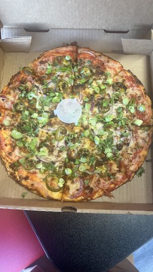 Vegan mexicali pizzaa  at Happy Pizza in Manteca