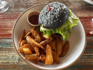 Vegan Burger (lunch)  at Sea Breeze in Noord