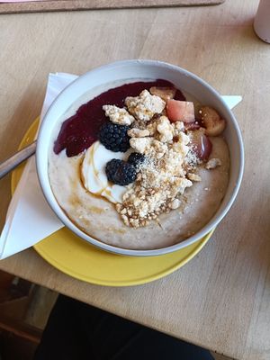 Porridge at Flour House in Bristol