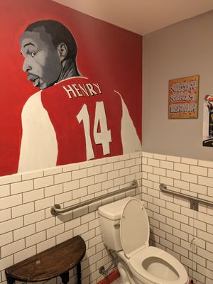 King Thierry in the toilet at The Cannon in New Haven