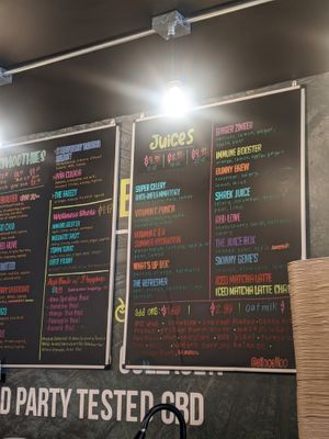 juice and smoothies at Urban Treez in Chicago