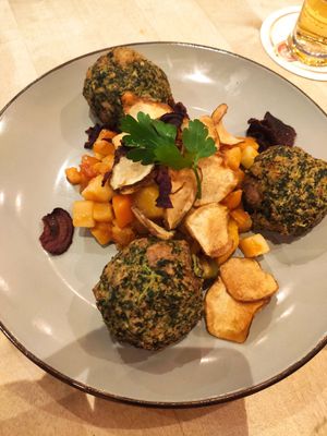 Vegane Knödel at Zum alten Brauhaus in Cologne
