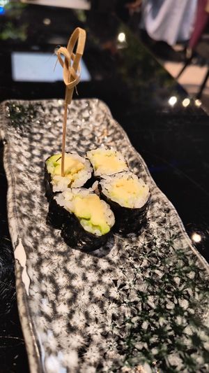 Hosomaki all'avocado at Domò in Rome