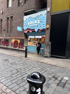 Front store  at Lola's Cupcakes - Covent Garden in London