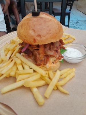 Burger at Barakokula in Split