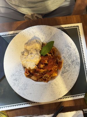 Hasta La pasta: pasta in a marinara sauce with vegan ‘Stracciatella'  at Barakokula in Split