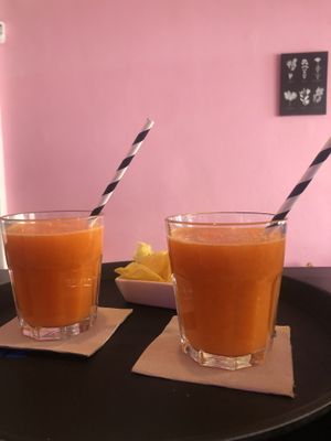 Zumos naturales, zanahorias, naranja y jengibre   at Natur Kitchen in Mallorca