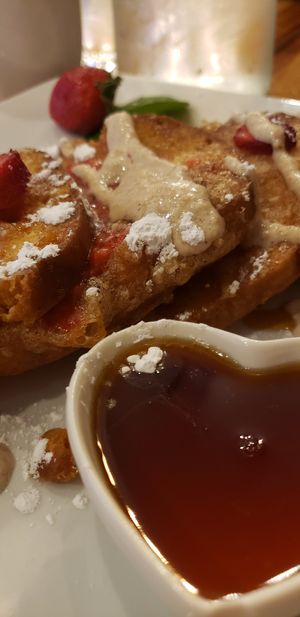 Banana Macadamia Pancakes at Indigo 52 in Nazareth