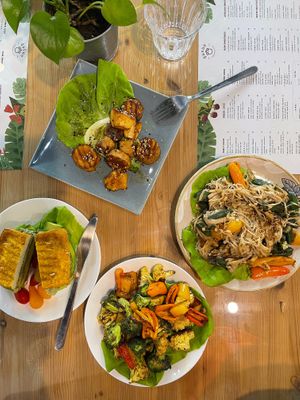 ERYNGII-LOP MUSHROOM +
KETO ENOKI-HOON MUSHROOM+
TOFU-WICH + Mixed Vegetables
 at Dusun in Kuala Lumpur
