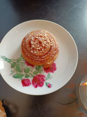 Cinnamon roll at Julie's Cafe in Gothenburg