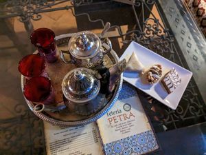 Té y dulces at Tetería Petra in Cordoba