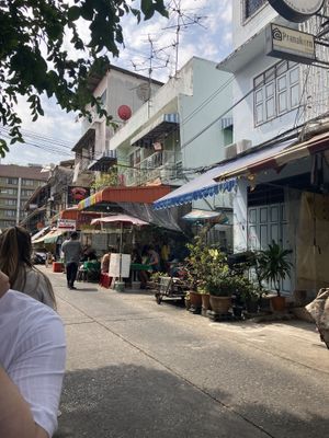 Outside of the restaurant   at Jeng Noodle Thai Food & Vegetarian Food  in Bangkok