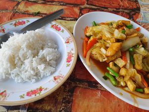 Fried tofu with yellow curry and rice at Jeng Noodle Thai Food & Vegetarian Food  in Bangkok