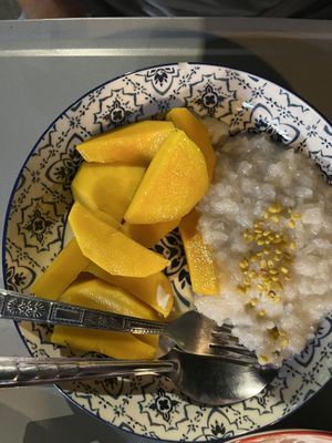 Mango sticky Rice  at Jeng Noodle Thai Food & Vegetarian Food  in Bangkok