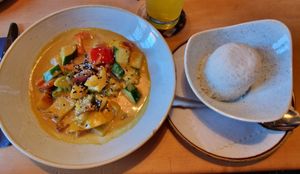 Thai curry clearly labelled and fresh. at Hausbrauerei im Domhof in Speyer