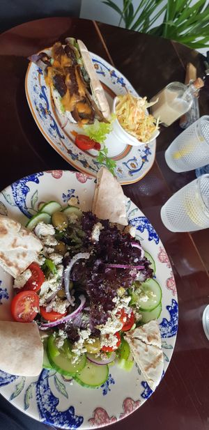 Kebab et salade de "chèvre". at Zibâ Life in Teulada