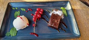 Vegan brownie, plant-based ice cream at Biessels in Nijmegen