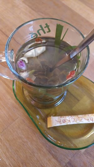 Gorgeous green tea at Lhamo Bistro - Tibetische Spezialitäten in Frankfurt