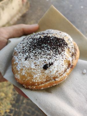 Bomba al Cioccolato at Caffettiamo Vomero di Raffaele Simonte in Naples
