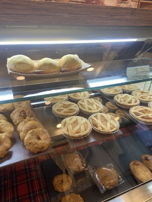 Vetrina dolci #Veganuary at Caffettiamo Vomero di Raffaele Simonte in Naples