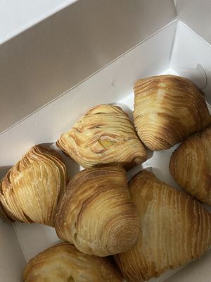 Sfogliatelle ricce #Veganuary at Caffettiamo Vomero di Raffaele Simonte in Naples