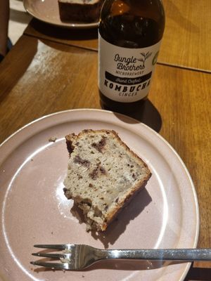 Vegan banana bread at ELYS Boulderloft in Basel