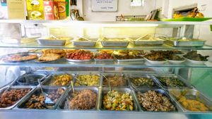 Fresh food counter at Healthy U in Cebu