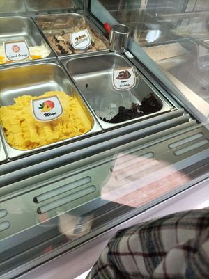 Mango und Schoko at Eis Glück in Hamburg