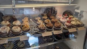  at lu & i in Montreal