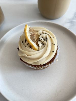 Lemon-poppy seeds cupcake  at lu & i in Montreal