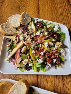  at The Green Man Inn in Charroux