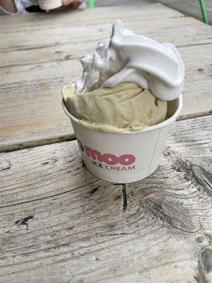 Pistacio and softice topping  at Moo Moo Isbar - Nordhavn in Copenhagen
