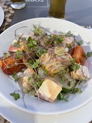 Tofu con verduras  at Verde Maçã in Terceira