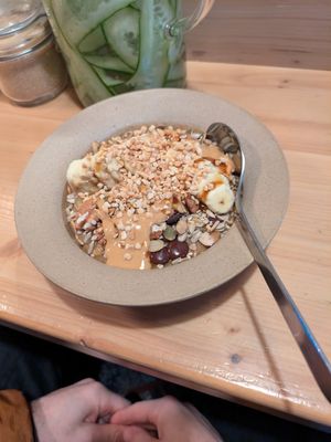 Snickers at Fågel by artizán in Budapest