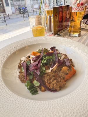 Lentejas al curry  at Menza in Budapest