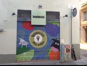 Barcelona on a Monday  - many places closed. Like this one at Bodevici Bioconcept - Torrijos in Barcelona