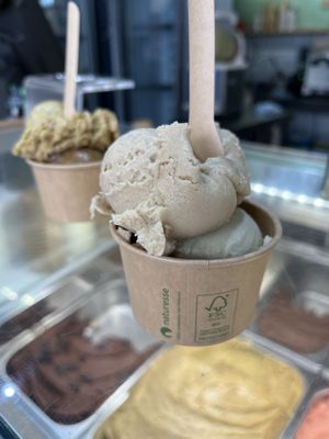 Ginger tigernut lemon milk and matcha tea  at Bodevici Bioconcept - Torrijos in Barcelona